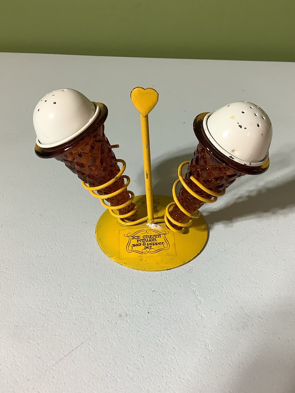 Vintage Ice Cream Parlor salt and pepper shaker set